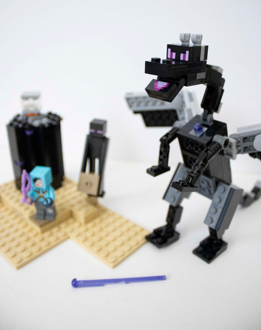 21151 Minecraft: The End Battle
