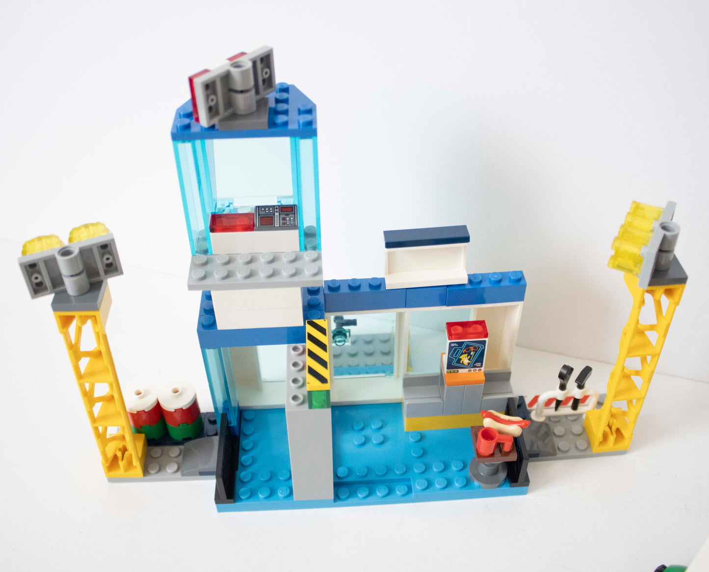 60261 City: Central Airport