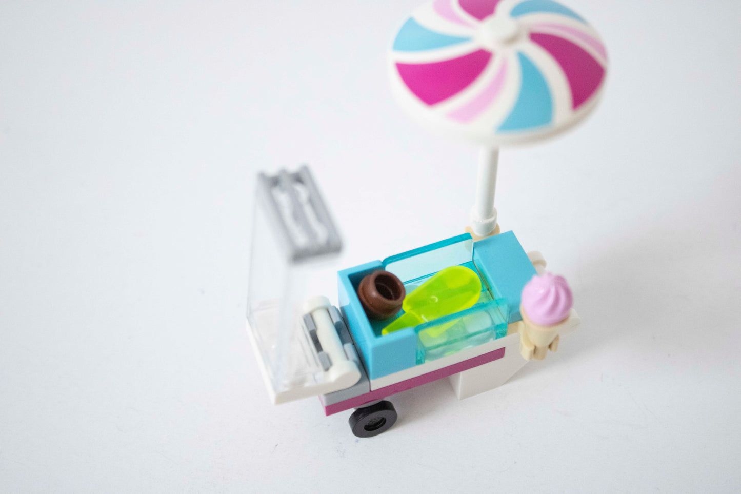 561605 Friends: Ice Cream Cart Foil Pack