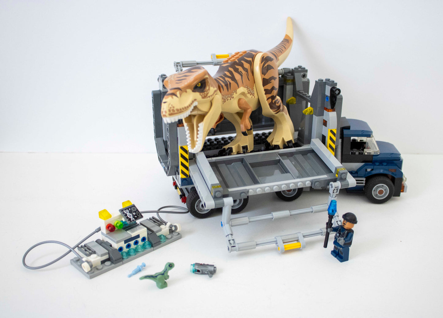 75933 Jurassic World: T.Rex Transport