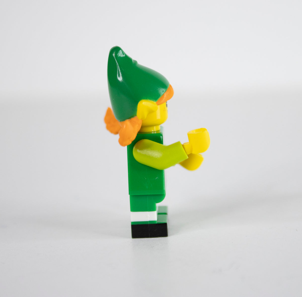 Minifig: col23-5 Holiday Elf (CMF Series 23)