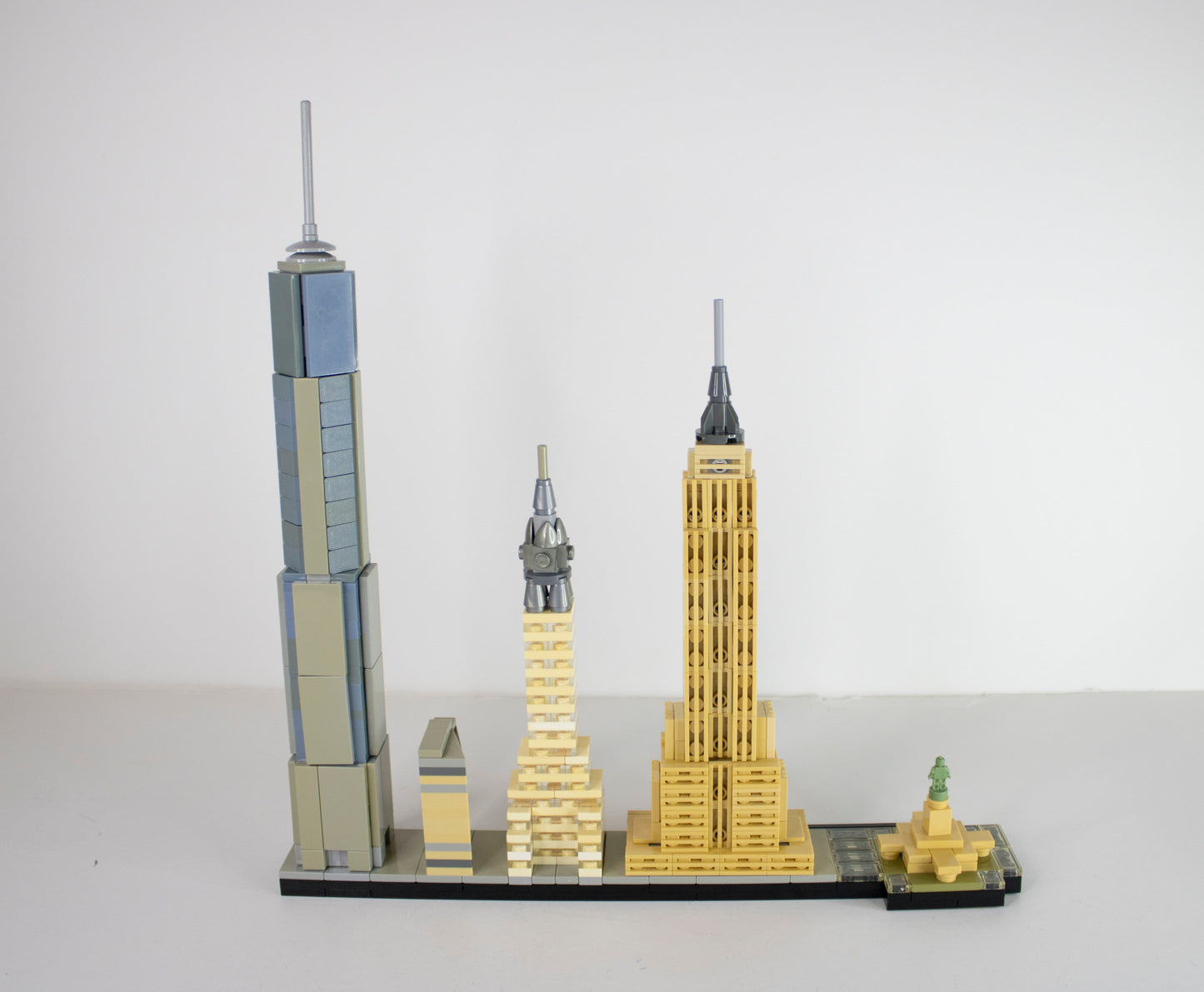 21028 Architecture: New York City (Sun-Aged "Vintage Sepia" Edition)