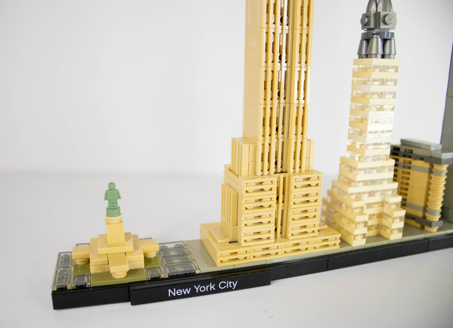 21028 Architecture: New York City (Sun-Aged "Vintage Sepia" Edition)