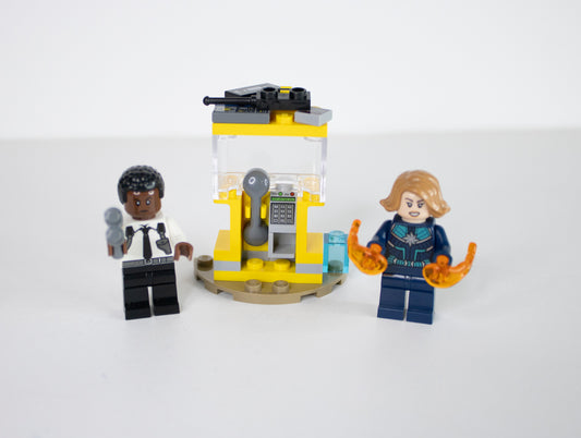 30453 Marvel: Captain Marvel and Nick Fury Polybag