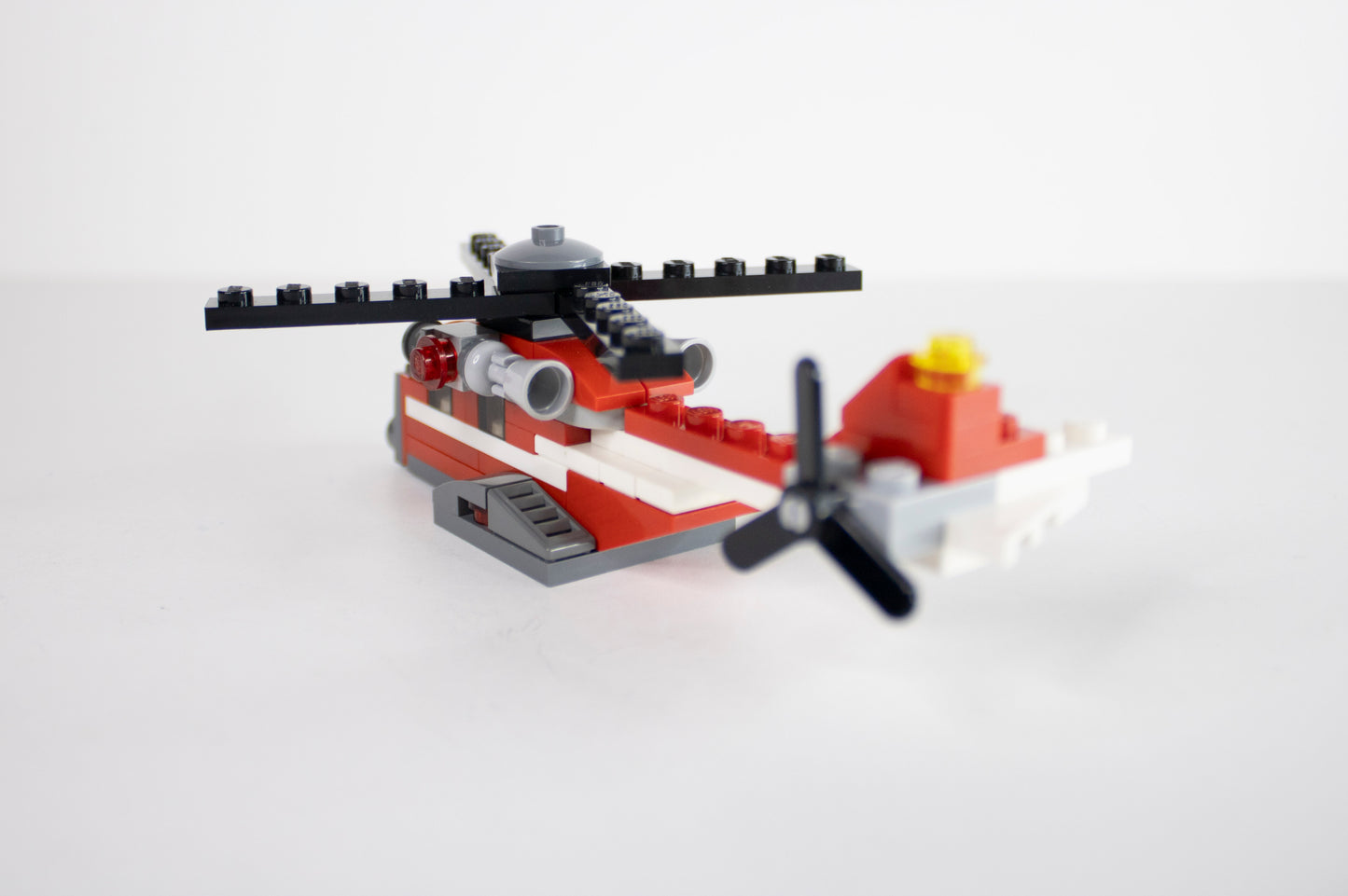 31013 Creator 3 in 1: Red Thunder