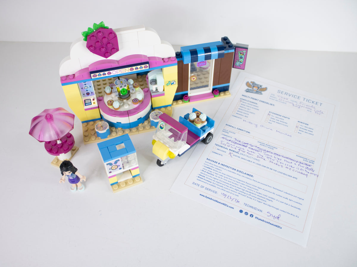 41366 Friends: Olivia's Cupcake Cafe