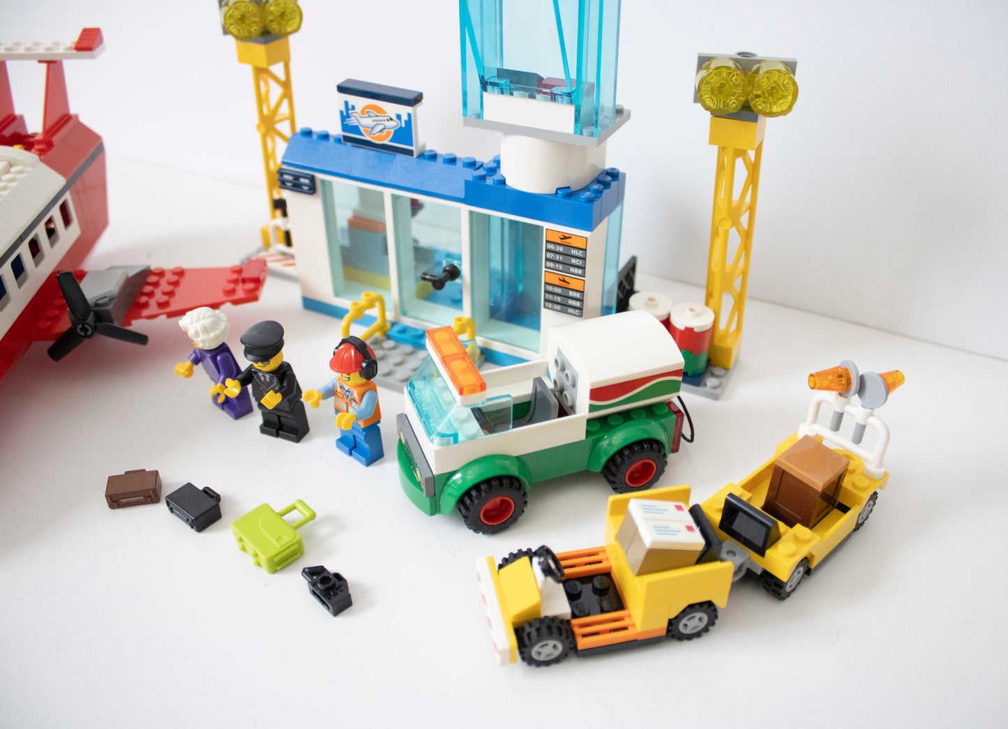 60261 City: Central Airport