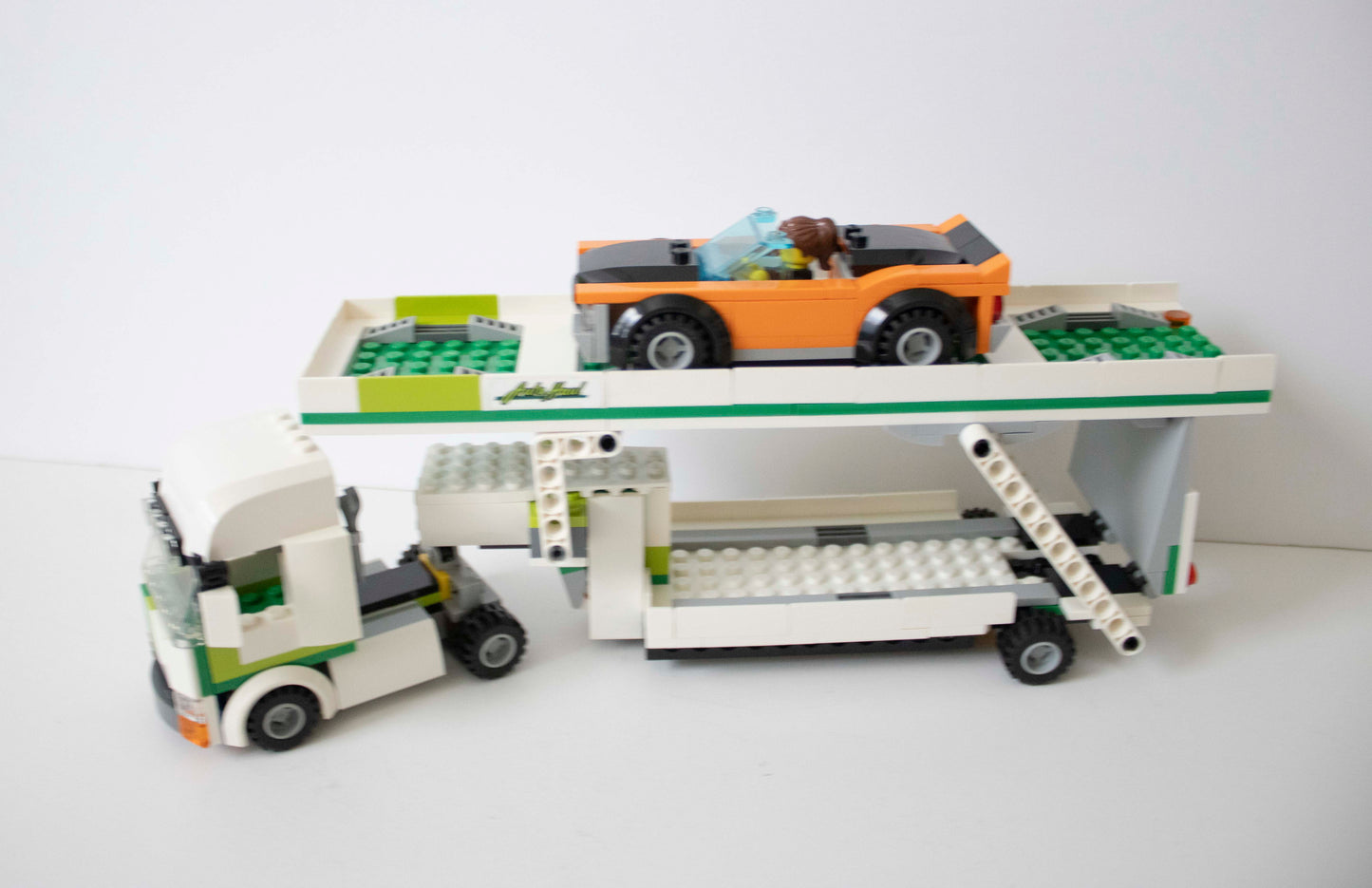 60305 City: Car Transporter