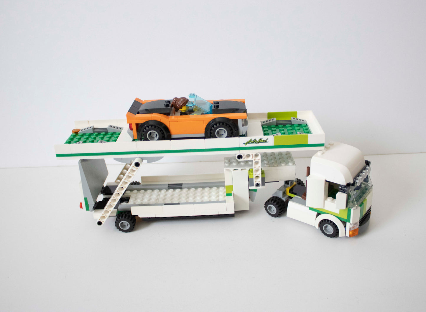 60305 City: Car Transporter