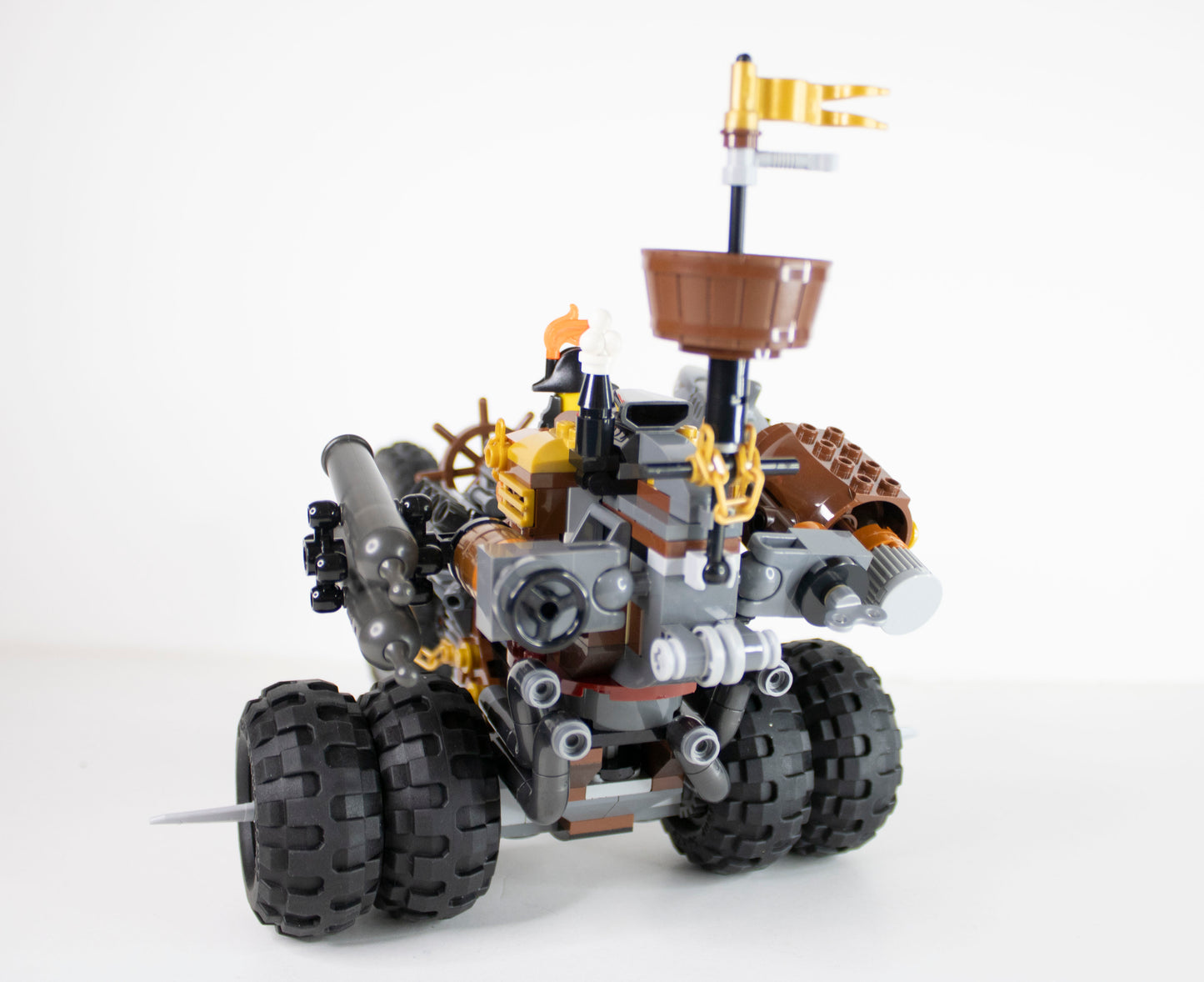 70834 The LEGO Movie 2: MetalBeard's Heavy Metal Trike!