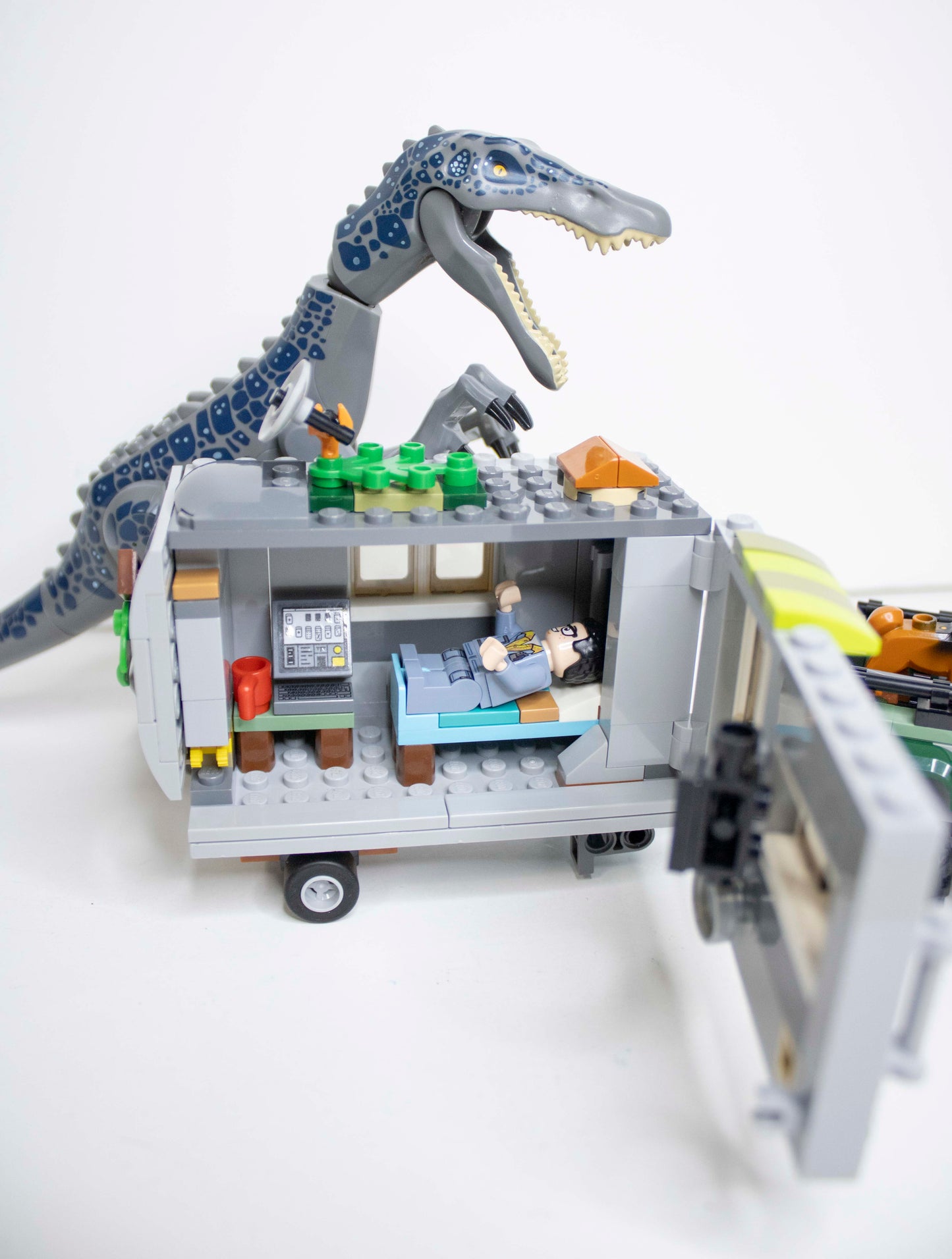 75935 Jurassic World: Baryonyx Face-Off The Treasure Hunt