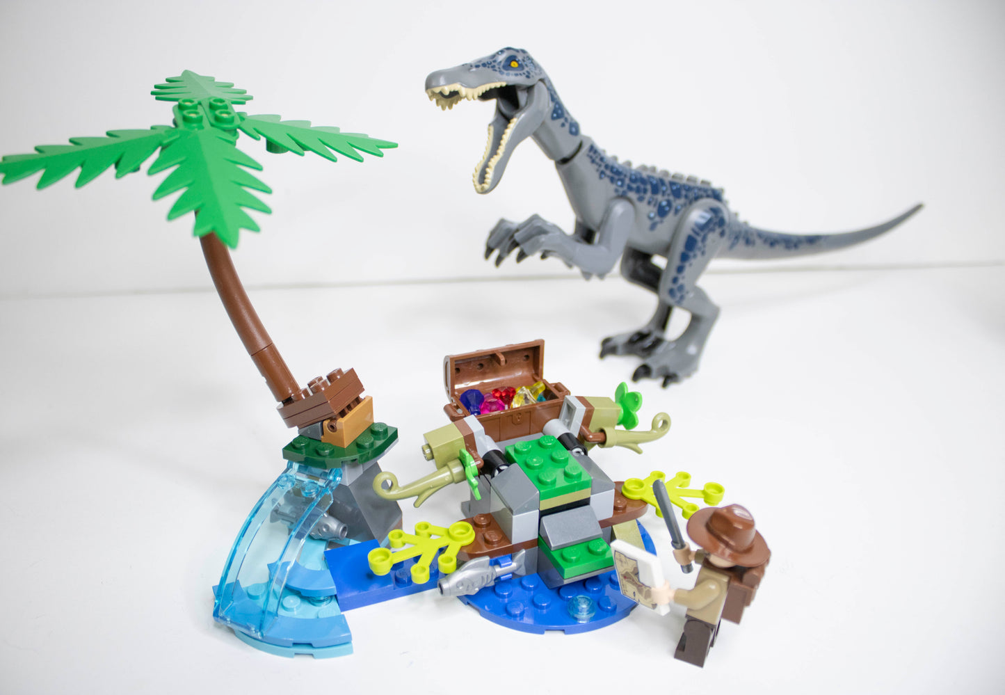 75935 Jurassic World: Baryonyx Face-Off The Treasure Hunt
