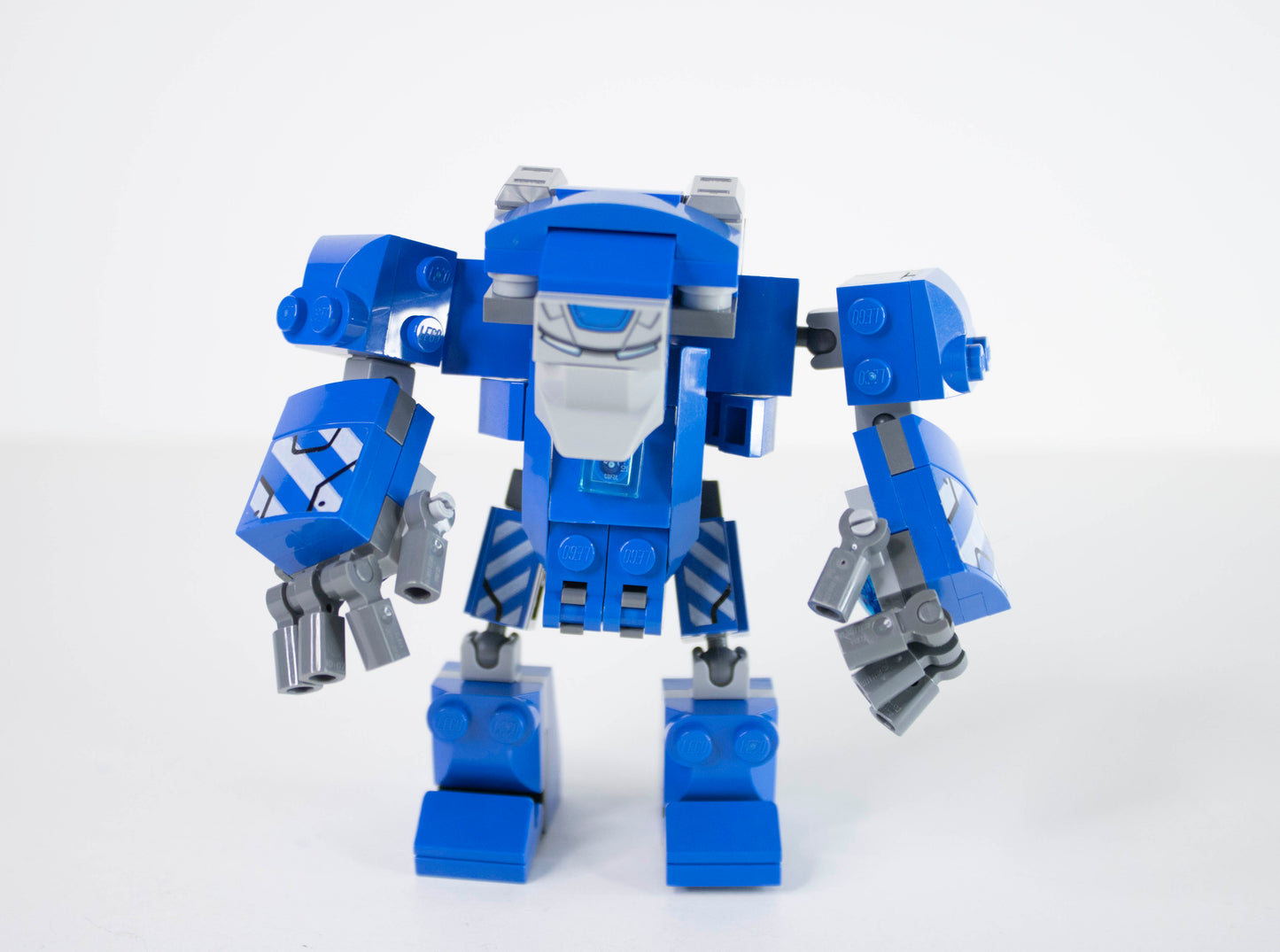 76125 Marvel Avengers: Iron Man Hall of Armor (#2)