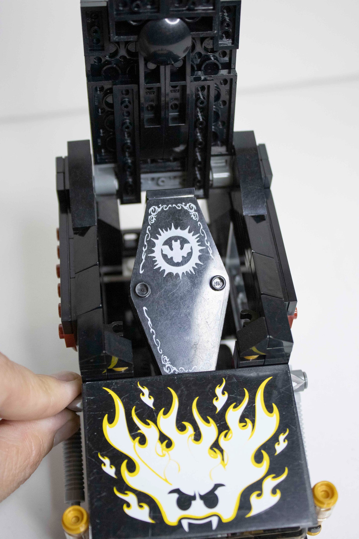 09464 Monster Fighters: The Vampyre Hearse