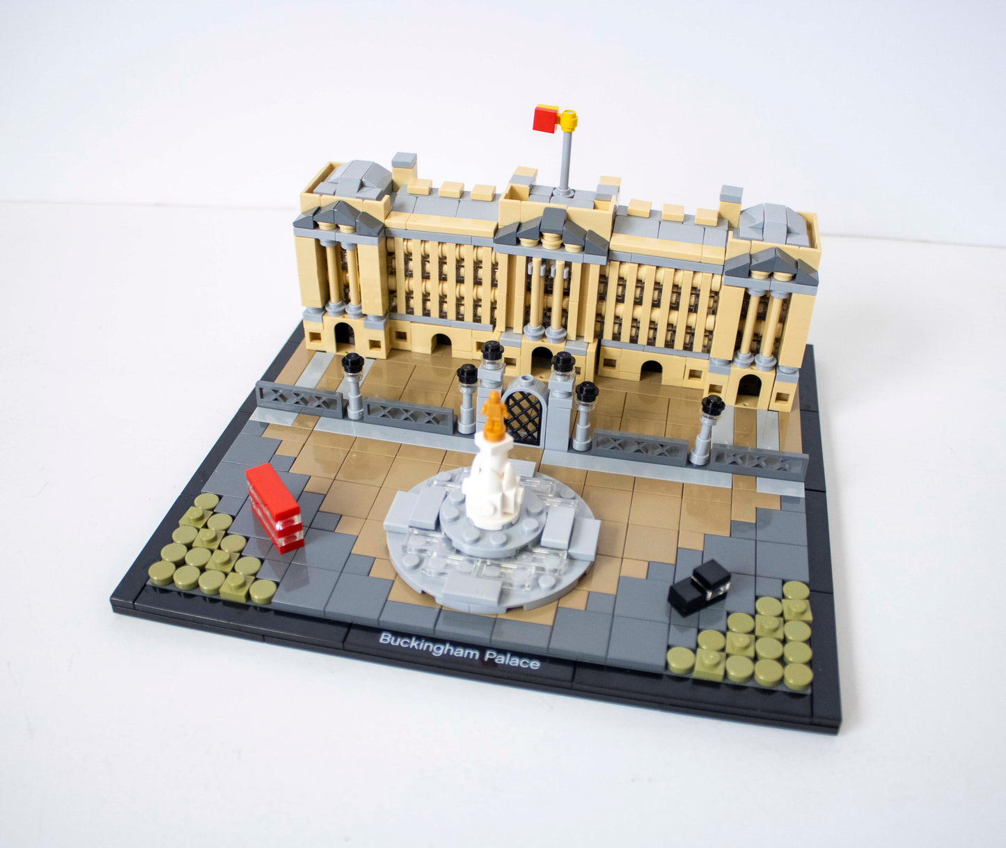 21029 Architecture: Buckingham Palace