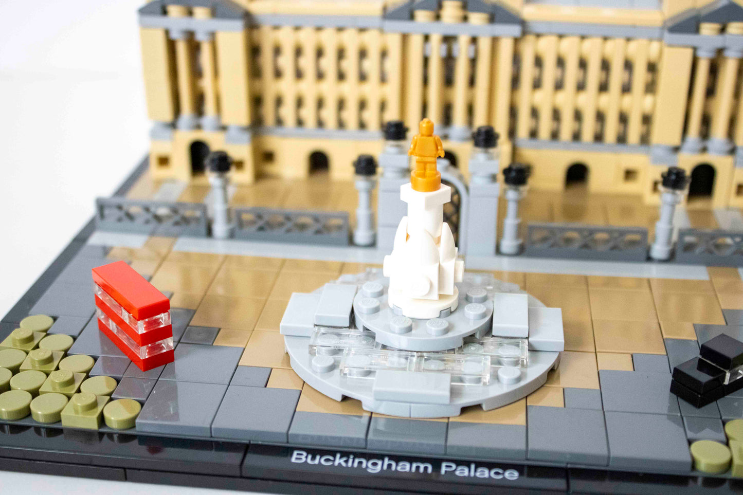 21029 Architecture: Buckingham Palace