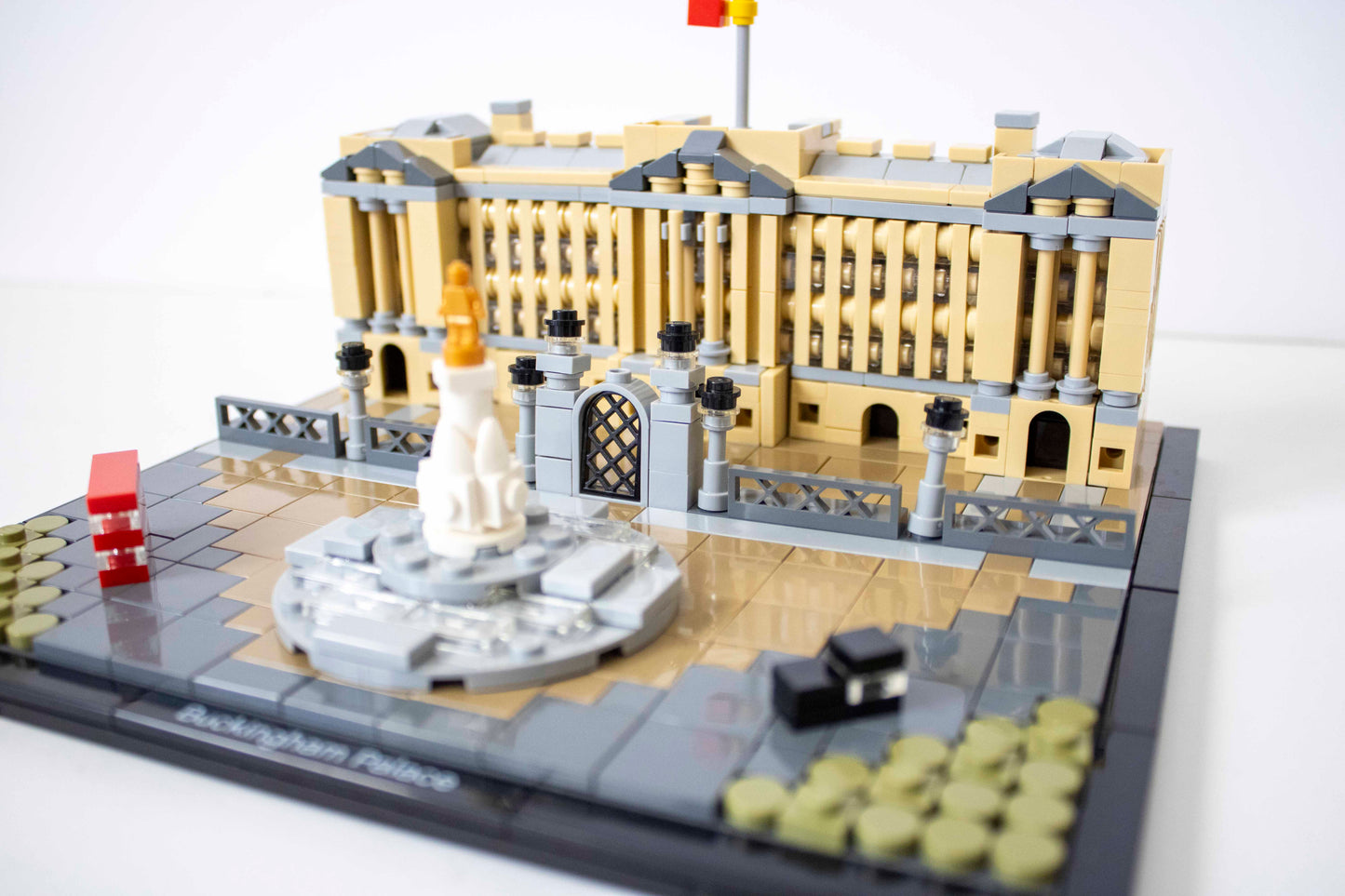 21029 Architecture: Buckingham Palace