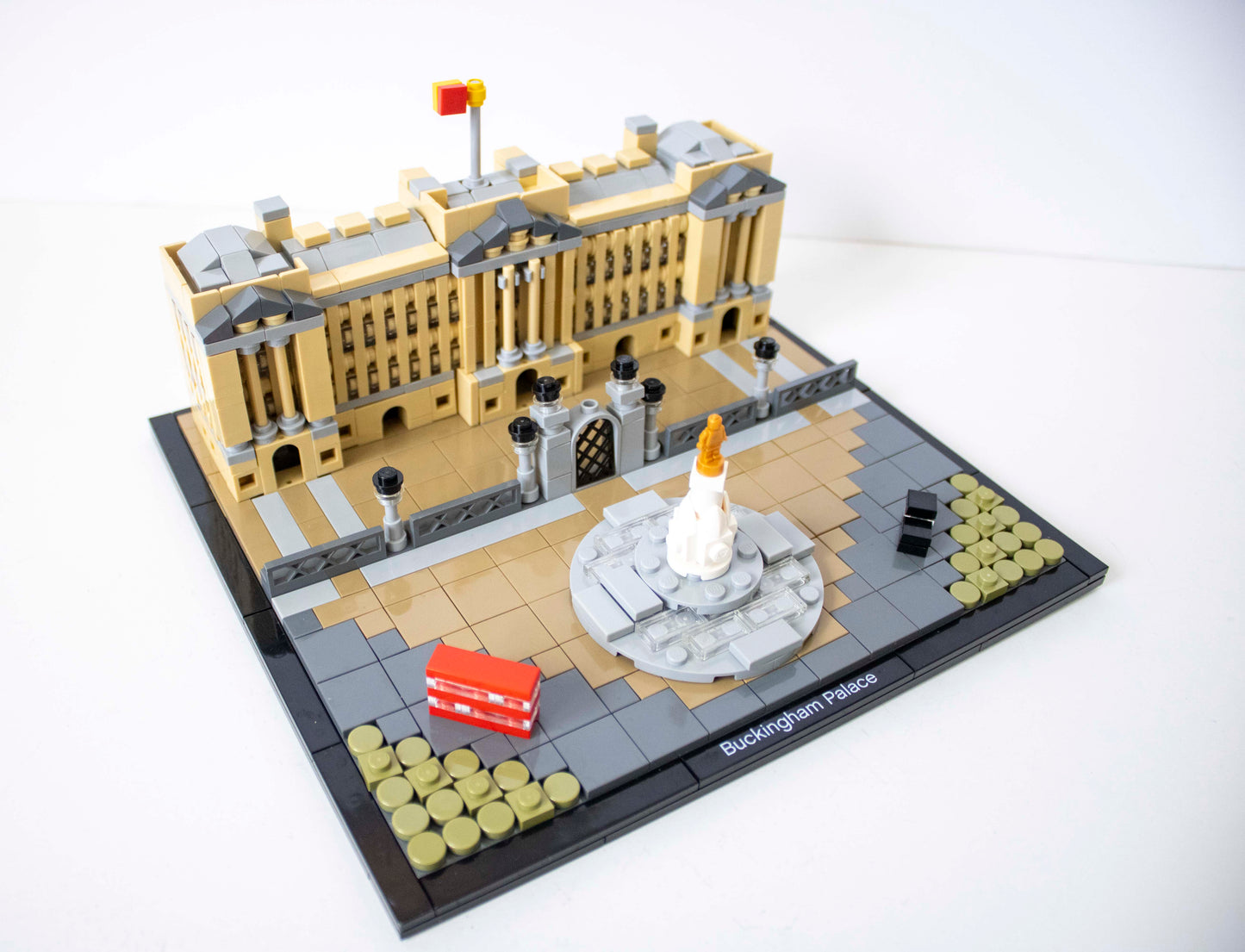 21029 Architecture: Buckingham Palace