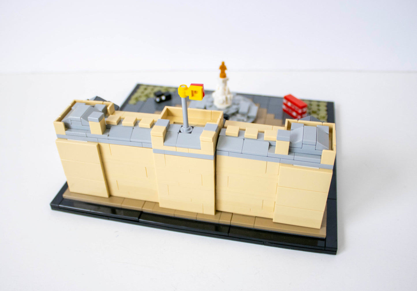 21029 Architecture: Buckingham Palace