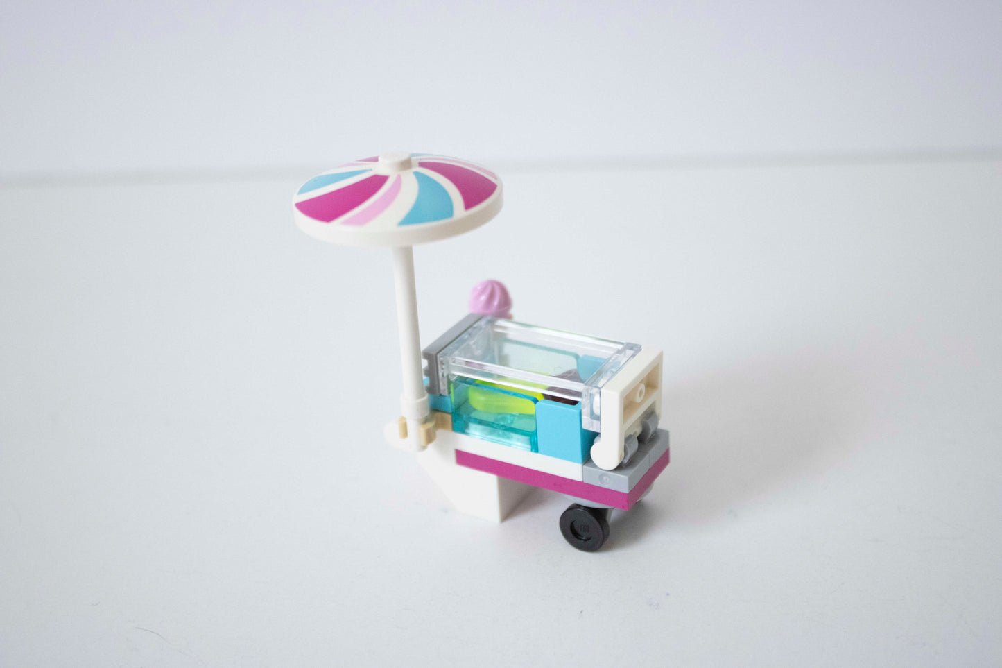 561605 Friends: Ice Cream Cart Foil Pack