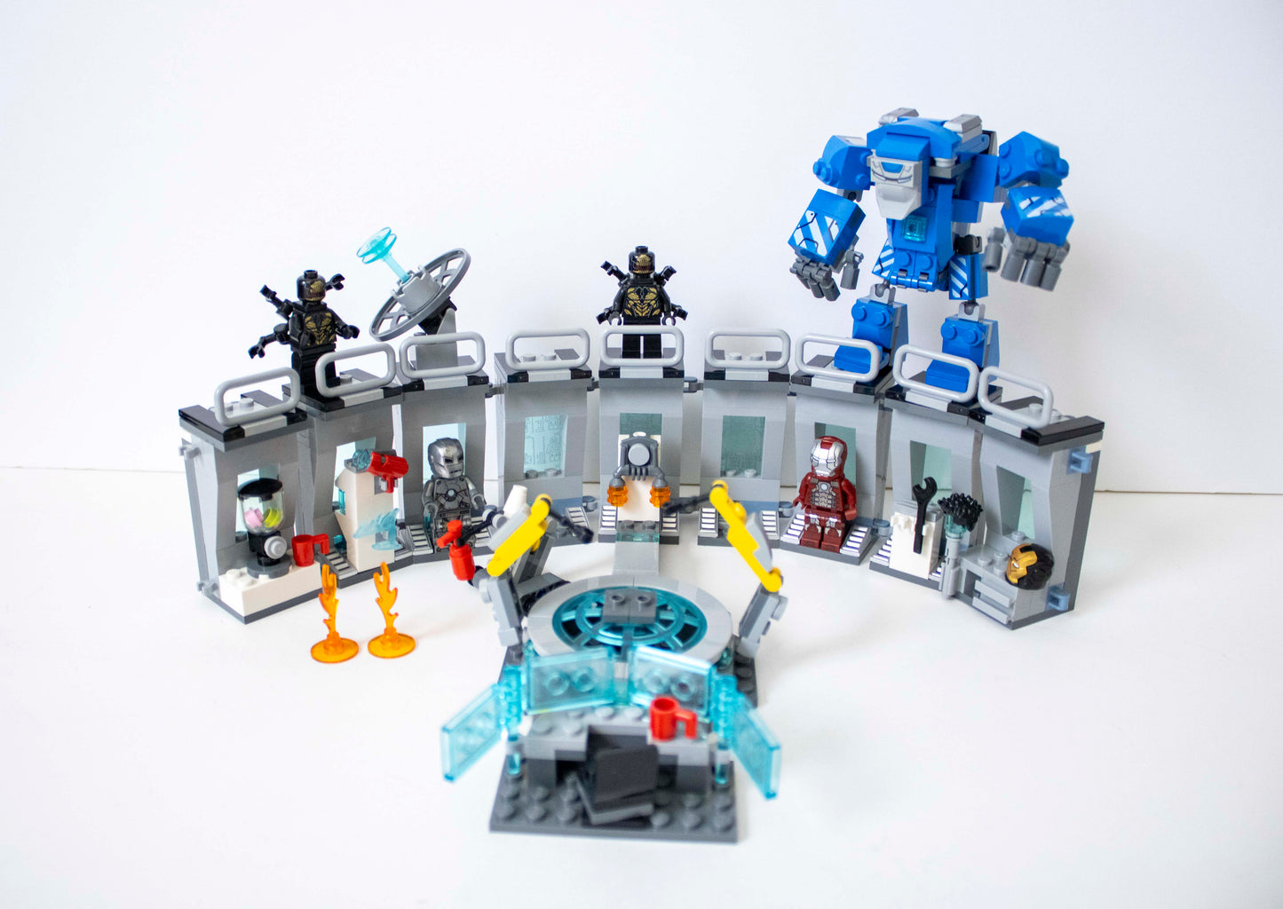 76125 Marvel Avengers: Iron Man Hall of Armor