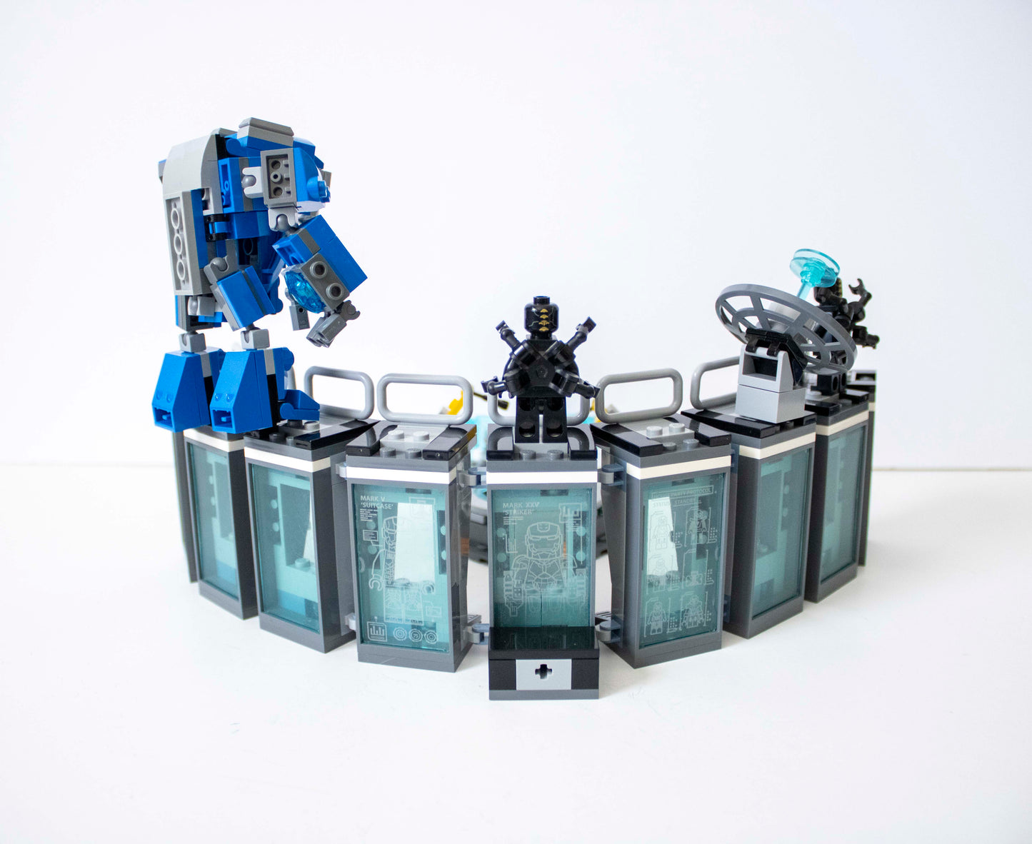 76125 Marvel Avengers: Iron Man Hall of Armor