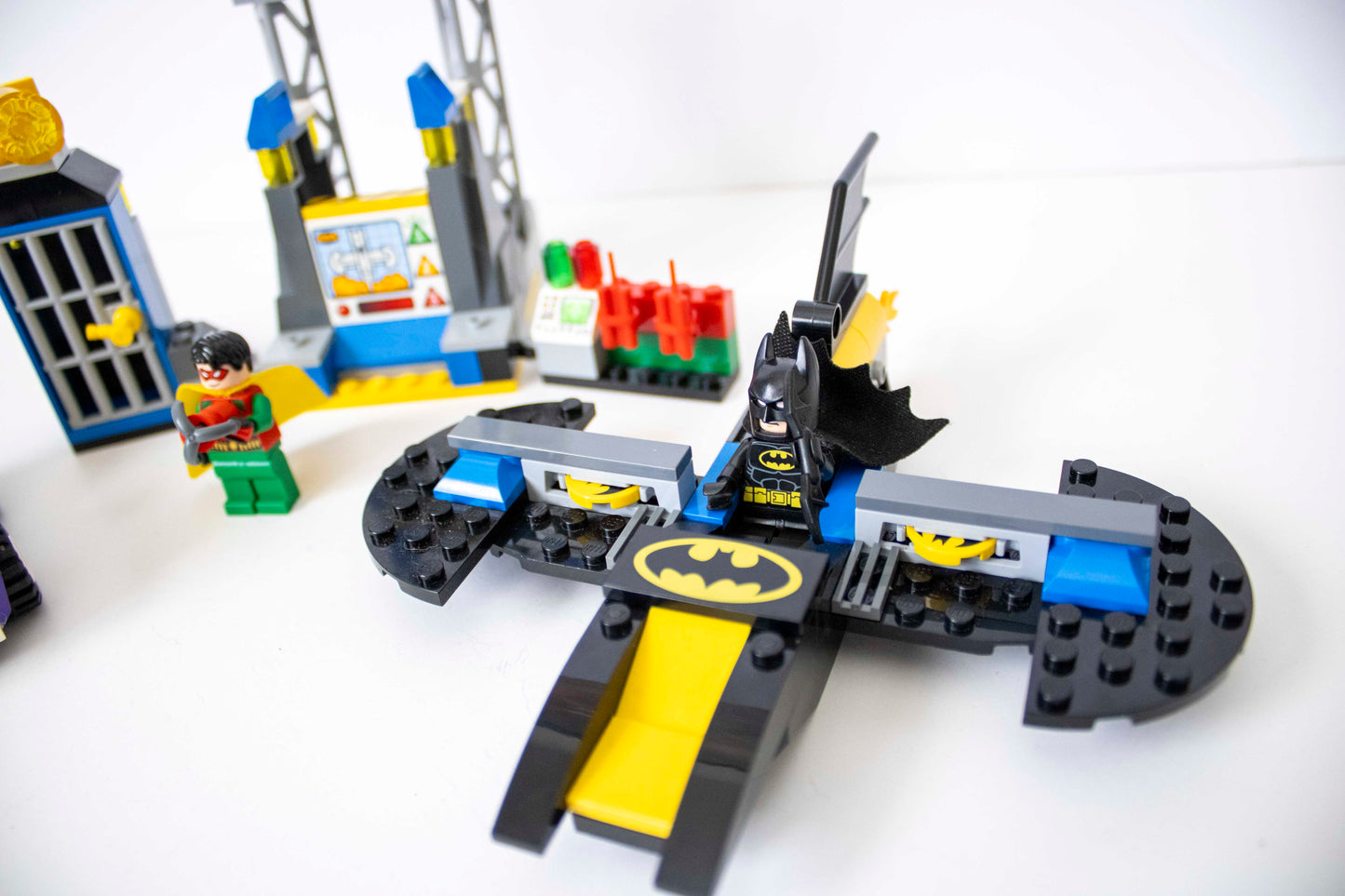10753 Juniors: The Joker Batcave Attack