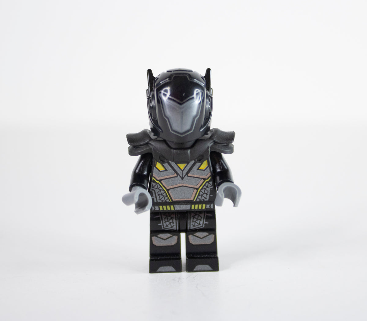 Minifig: col19-11 Galactic Bounty Hunter (CMF Series 19)