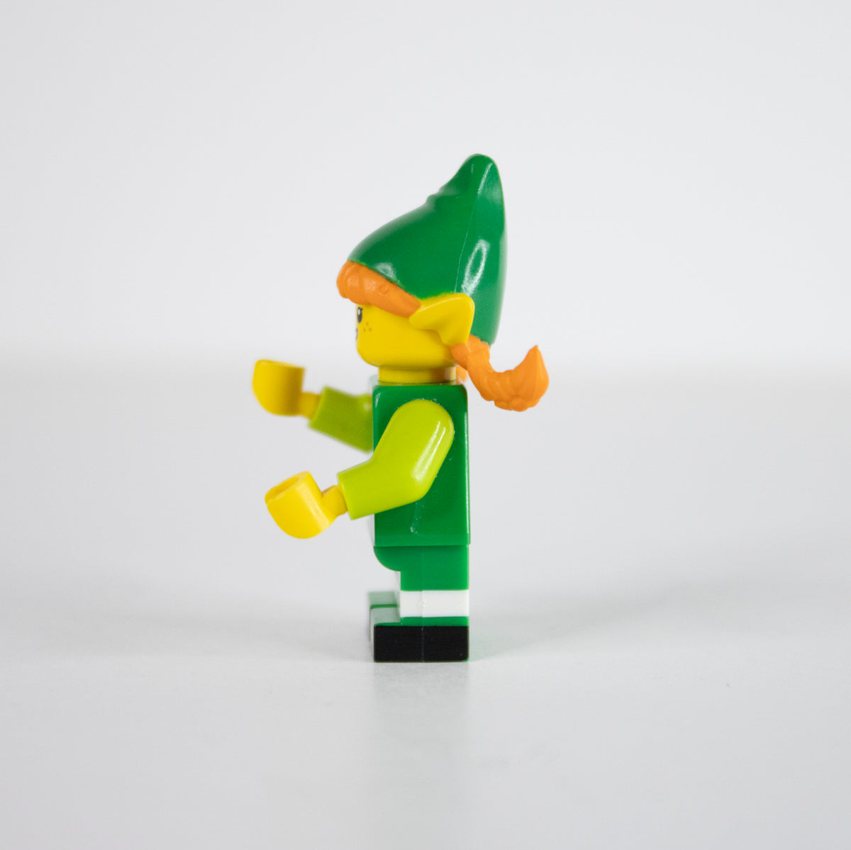 Minifig: col23-5 Holiday Elf (CMF Series 23)
