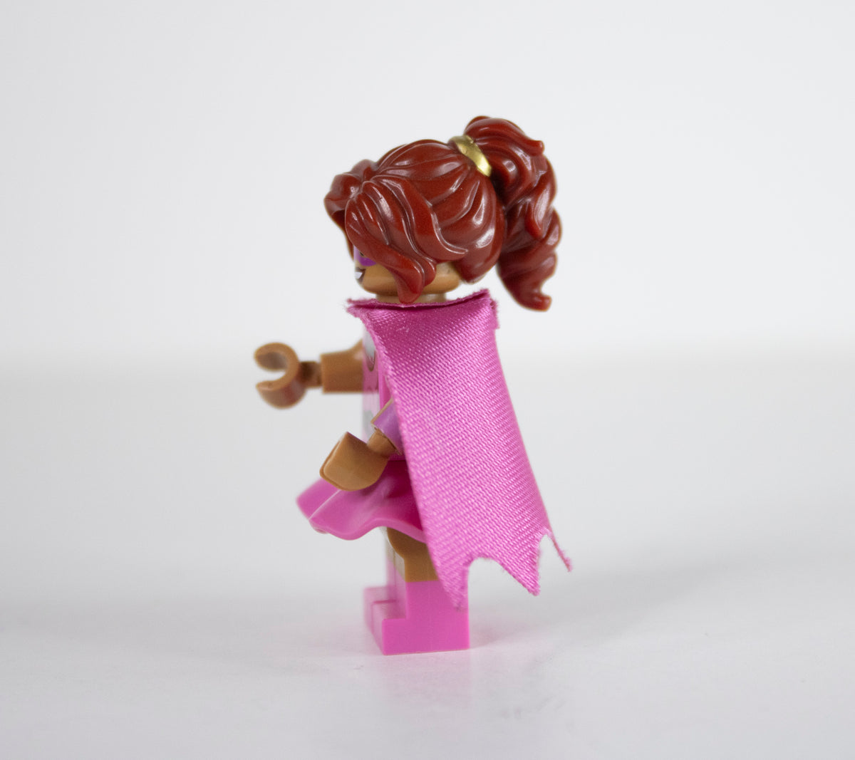 Minifig: coltlbm-10 Pink Power Batgirl (The LEGO Batman Movie CMF)